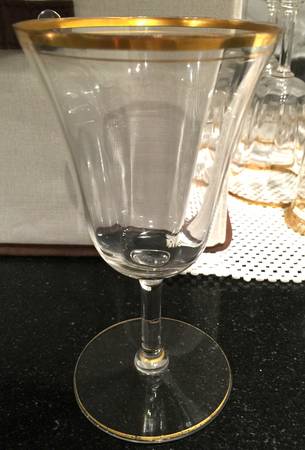 Rims of Gold Claret Wine