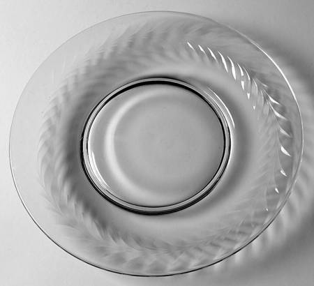 Royal Wreath Luncheon Plate