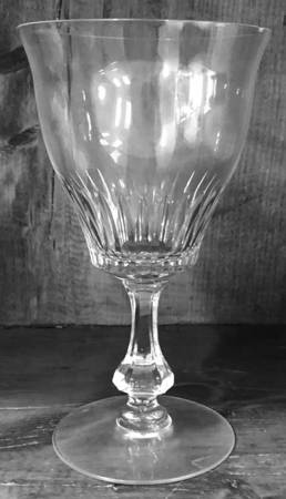 Victoria Wine Glass
