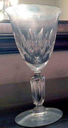 Vivienne Clear Wine Glass