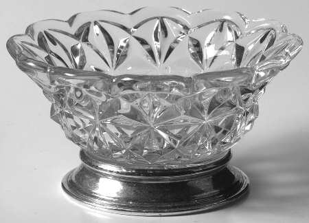 Williamsburg Pressed 4" Round Bowl W/Sterling Base