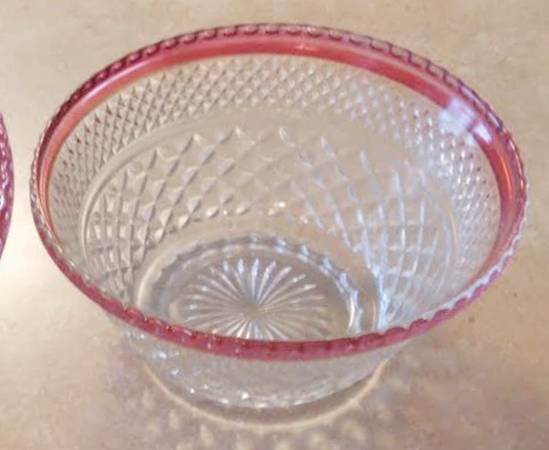 Oxford Ruby 8" Round Bowl