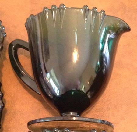 Pearl Edge Killarney Green Footed Creamer