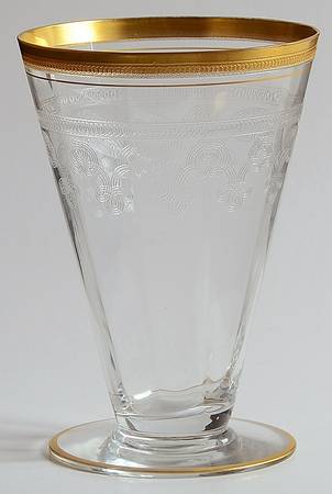 14196-8 Footed Tumbler