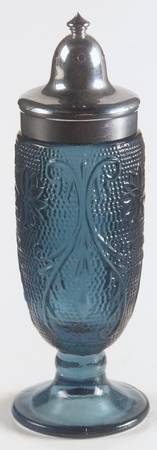 Sandwich Colonial Blue (Bi-Centennial Blue) Footed Shaker & Plastic Lid