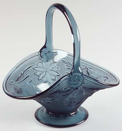 Sandwich Colonial Blue (Bi-Centennial Blue) 7" Basket
