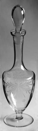 TOY8 Decanter & Stopper