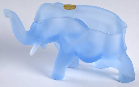 Animals & Figurines Small Elephant with Lid