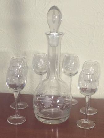 TOY24 Decanter & Stopper