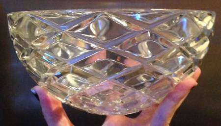Diamond Cut 8" Round Bowl