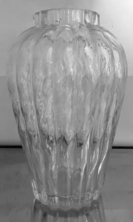 Oriental 14" Flower Vase