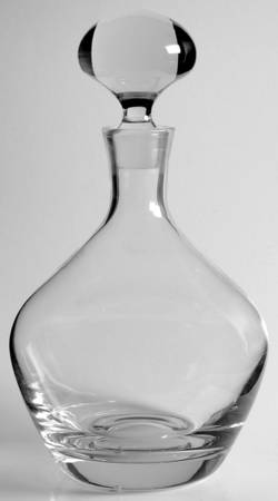 TOY46 Decanter & Stopper