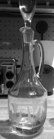 TOY49 Decanter & Stopper