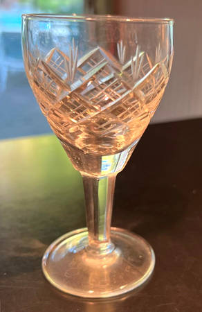 UNK242 Cordial Glass