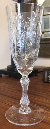 UNK346 Fluted Champagne