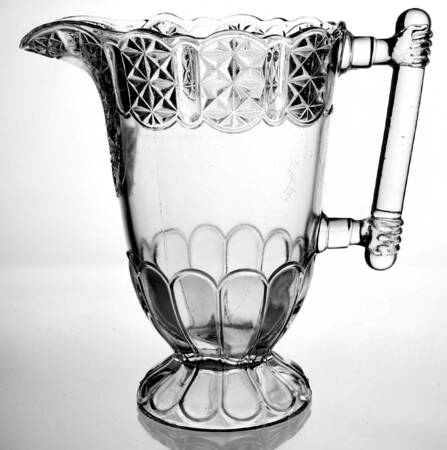 Cottage Clear 32 Oz Pitcher