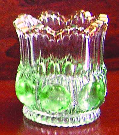 Bull's Eye and Daisy Green (Gold Trim) Toothpick Holder
