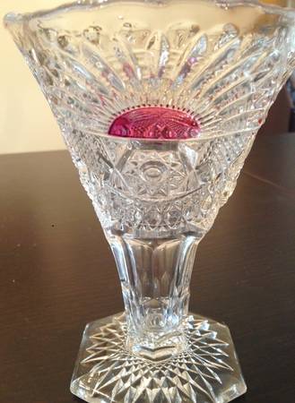 Rising Sun Ruby Flash Bud Vase