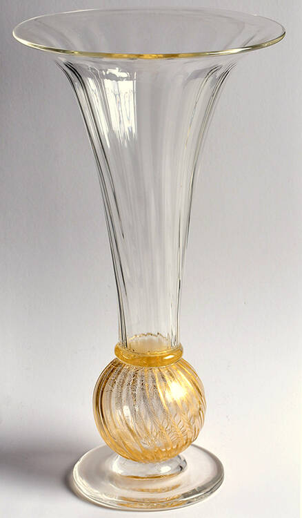 Manhattan Gold 16" Flower Vase
