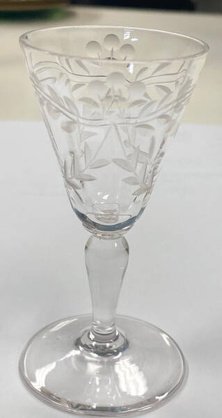 UNK617 Cordial Glass