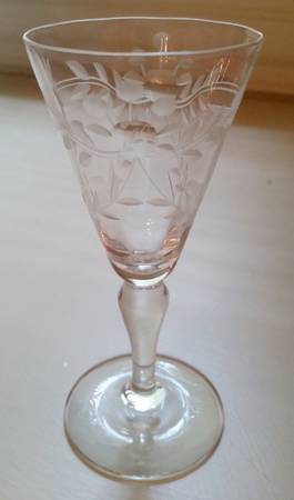 UNK617 Wine Glass