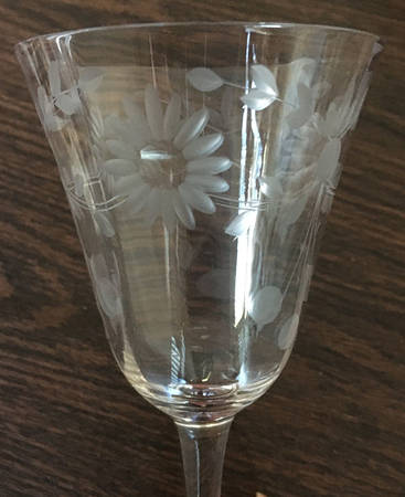 UNK735 Wine Glass