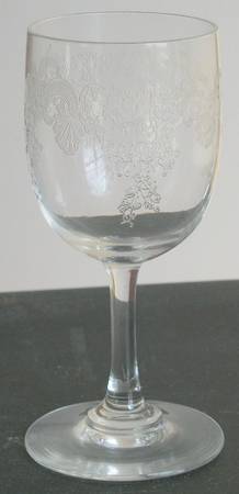UNK582 Clear (Non Optic) Wine Glass
