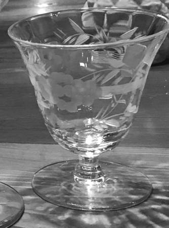 UNK1022 Oyster or Fruit Cocktail