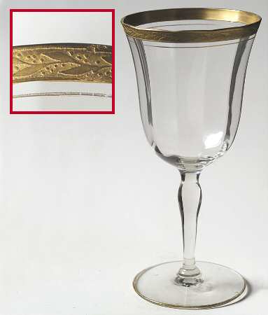 Unk1133 (Flowing Right) Wine Glass