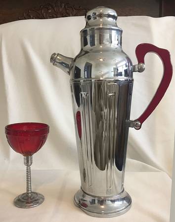 UNK1325 Cocktail Shaker
