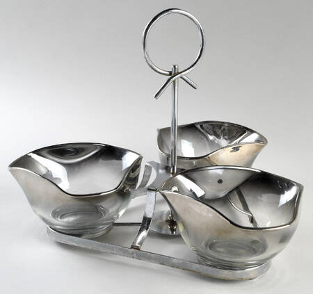 VIQ2 Condiment Tray W/3 Bowls