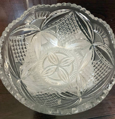 Pattee Cross Clear 7" Round Bowl