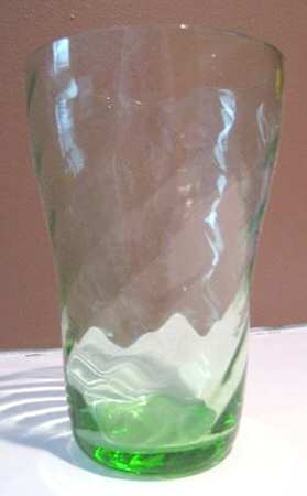 UNKUNK5929 Green Flat Tumbler
