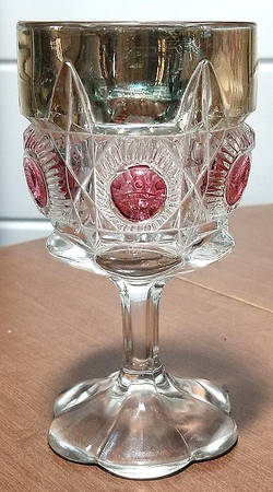 Bull's Eye and Daisy Ruby Flash (Gold Trim) Water Goblet