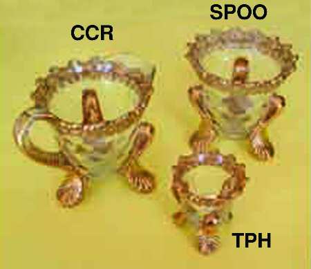 Honeycomb with Flower Clear (Gold Trim) Creamer