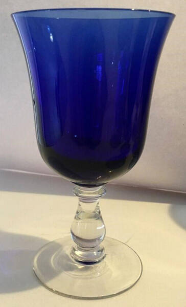 UNK2512 Wine Glass