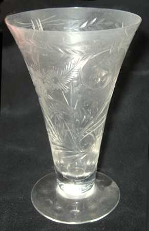 UNK2518 Footed Tumbler