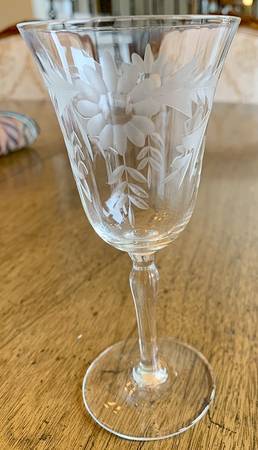 UNK2931 Wine Glass