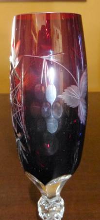 HO21 Red Fluted Champagne