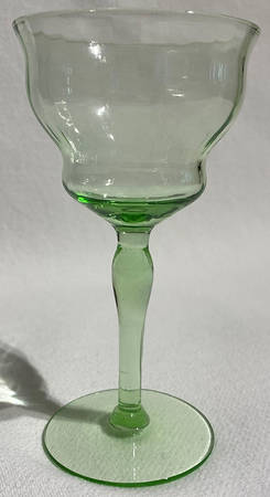 UNK3078 Green Wine Glass