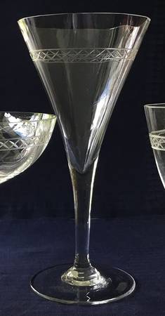 UNK3430 Fluted Champagne