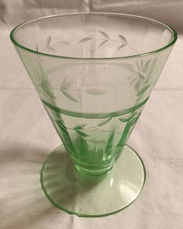 UNK458 Green Juice Glass