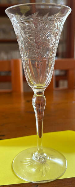 UNK4078 Fluted Champagne