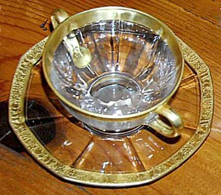UNK4085 Cream Soup & Saucer Set