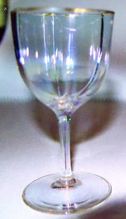 Unk4166 (Gold Trim) Wine Glass