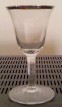 UNK4302 Cordial Glass