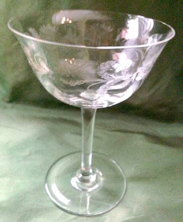 UNK2869 Wine Glass