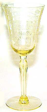 UNK4543 Yellow Wine Glass