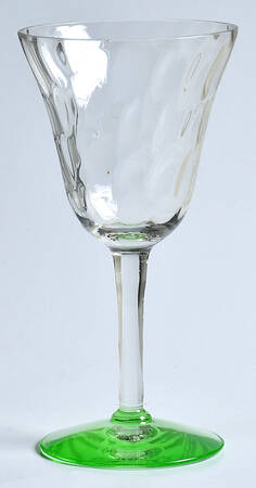 UNK4559 Green and Clear Wine Glass