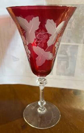 UNK4706 Red Bowl Water Goblet